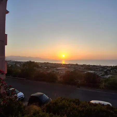 Viviamo * Campofelice Di Roccella